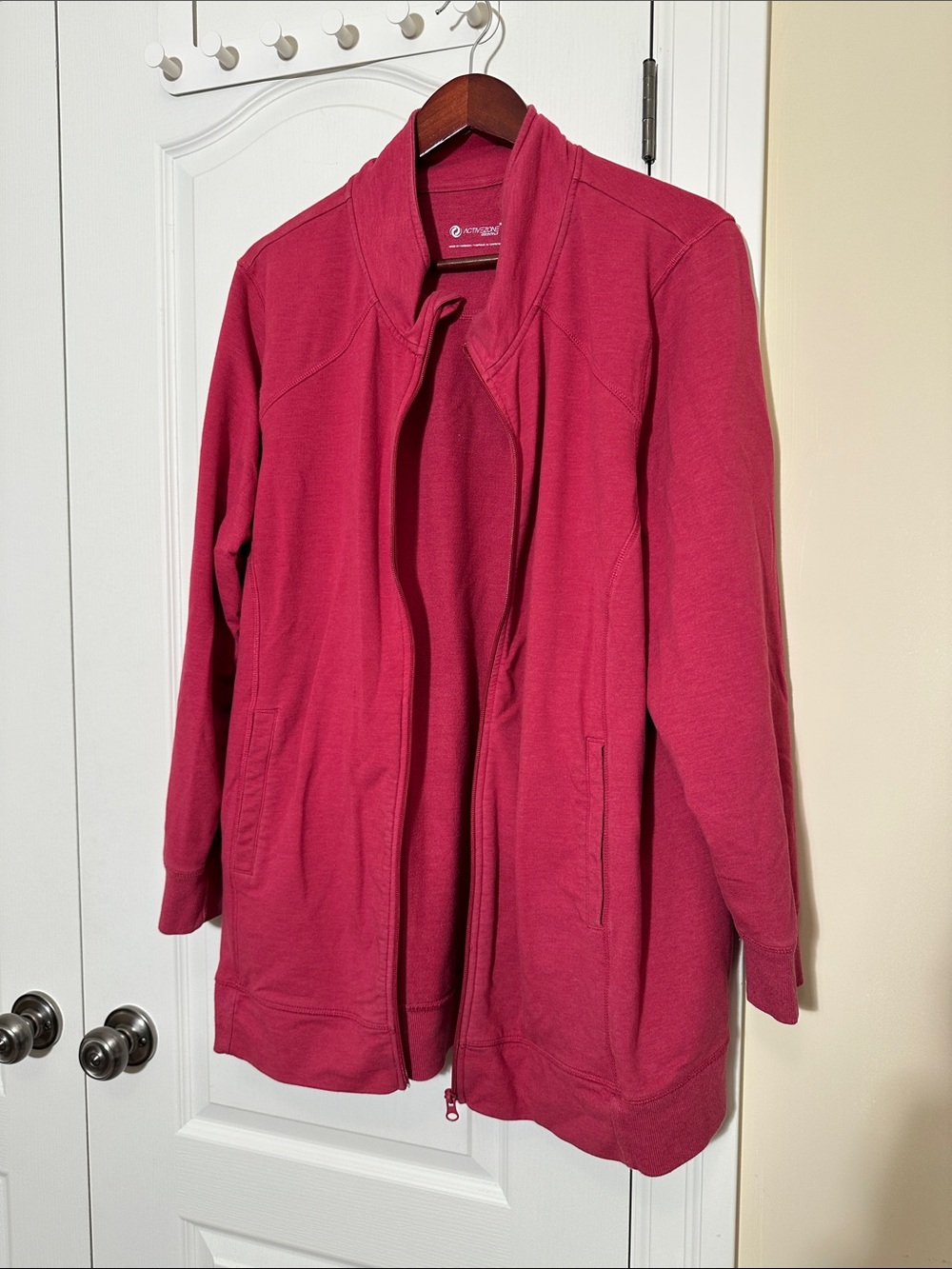 Full-Zip Crew Sweatshirt in Raspberry - Picture 4 of 13